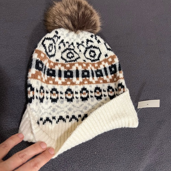 Cupcakes and cashmere cap - Picture 3 of 4